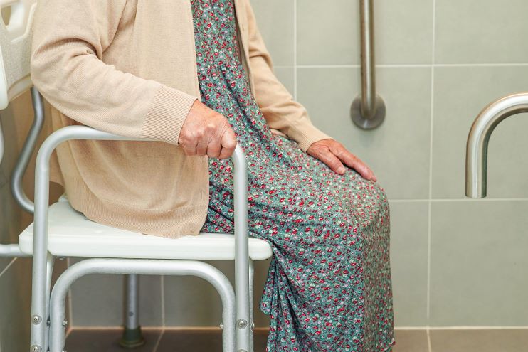 Commodes